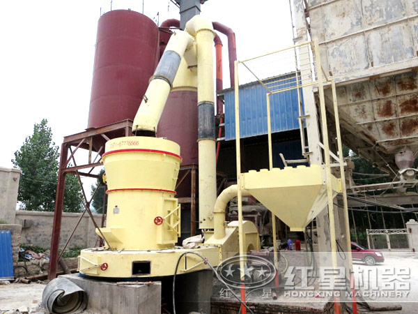磨粉機生產現場 磨粉機生產現場