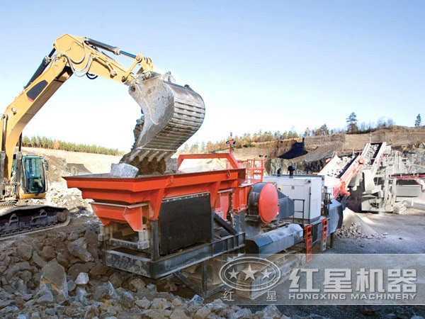 多機(jī)組聯(lián)合破碎作業(yè) 多機(jī)組聯(lián)合破碎作業(yè)