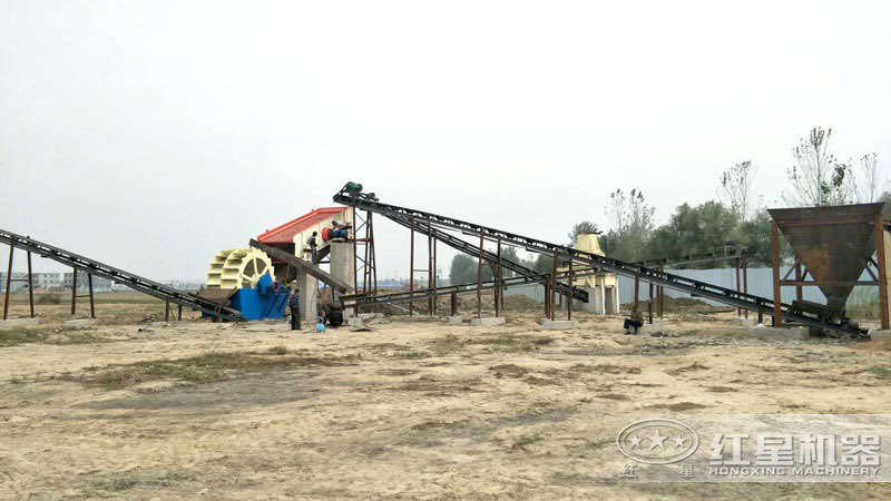 小型河卵石制砂機生產(chǎn)現(xiàn)場 小型河卵石制砂機生產(chǎn)現(xiàn)場